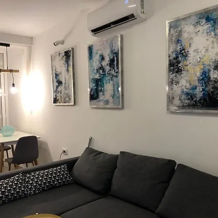 Apartment Rainbow Loviste